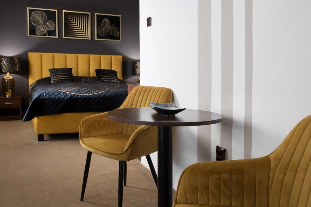 Hotel Zlaty Byk Rimavska Sobota Εξωτερικό φωτογραφία